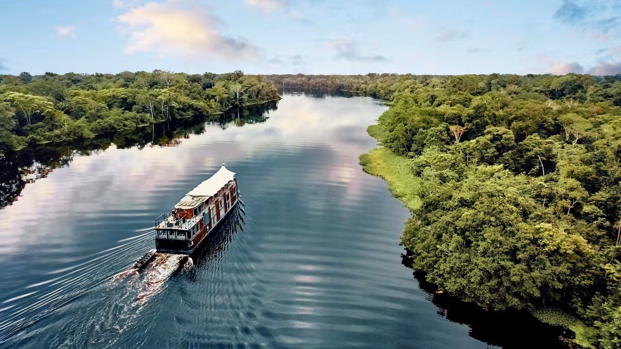 Luxury Travel Selection - Aqua expeditions