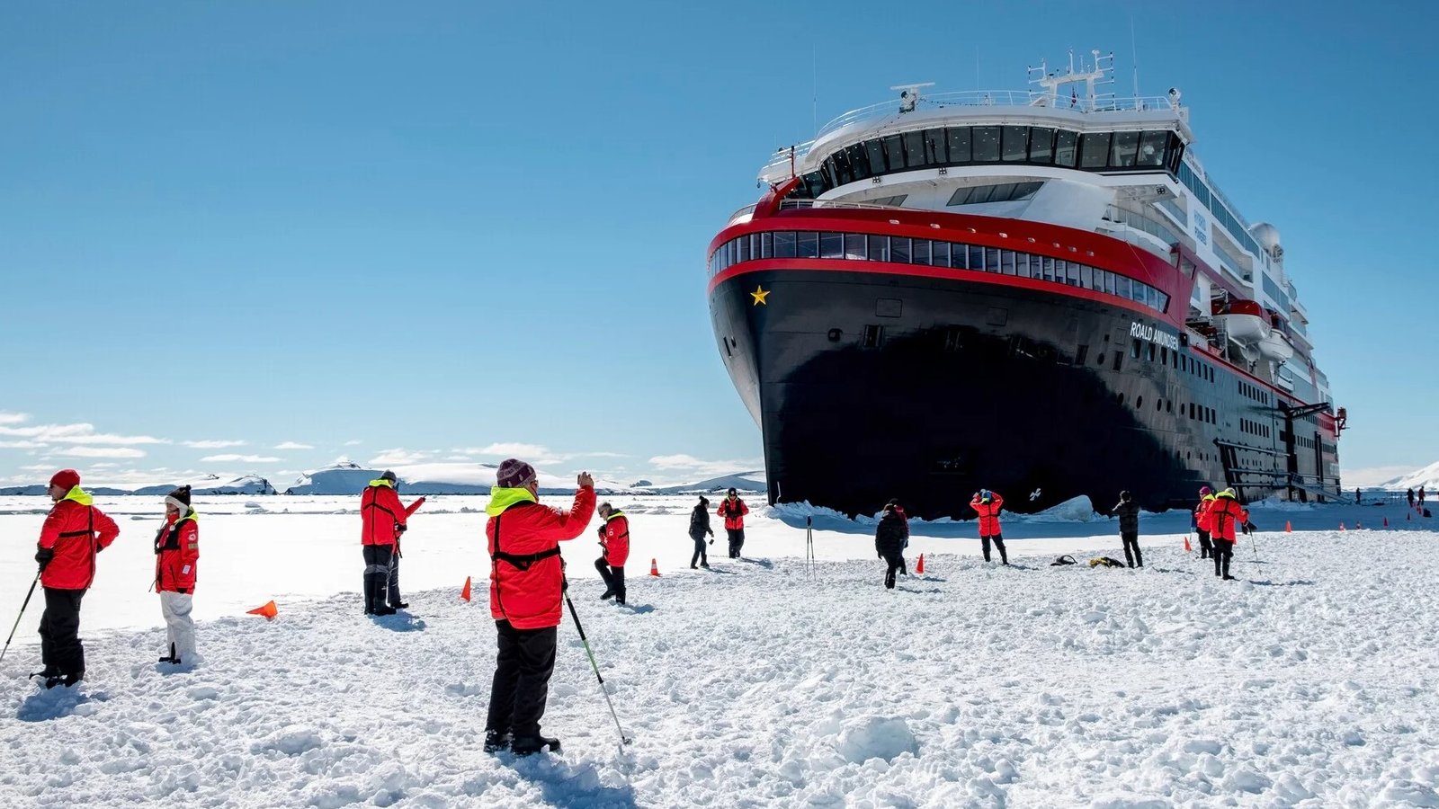 Luxury Travel Selection - Roald-Amundsen (Andrea_Klaussner)
