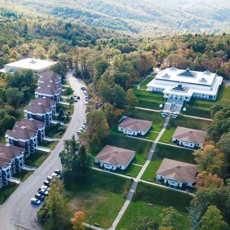 Luxury Travel Selection - The Art of Living Retreat Center
